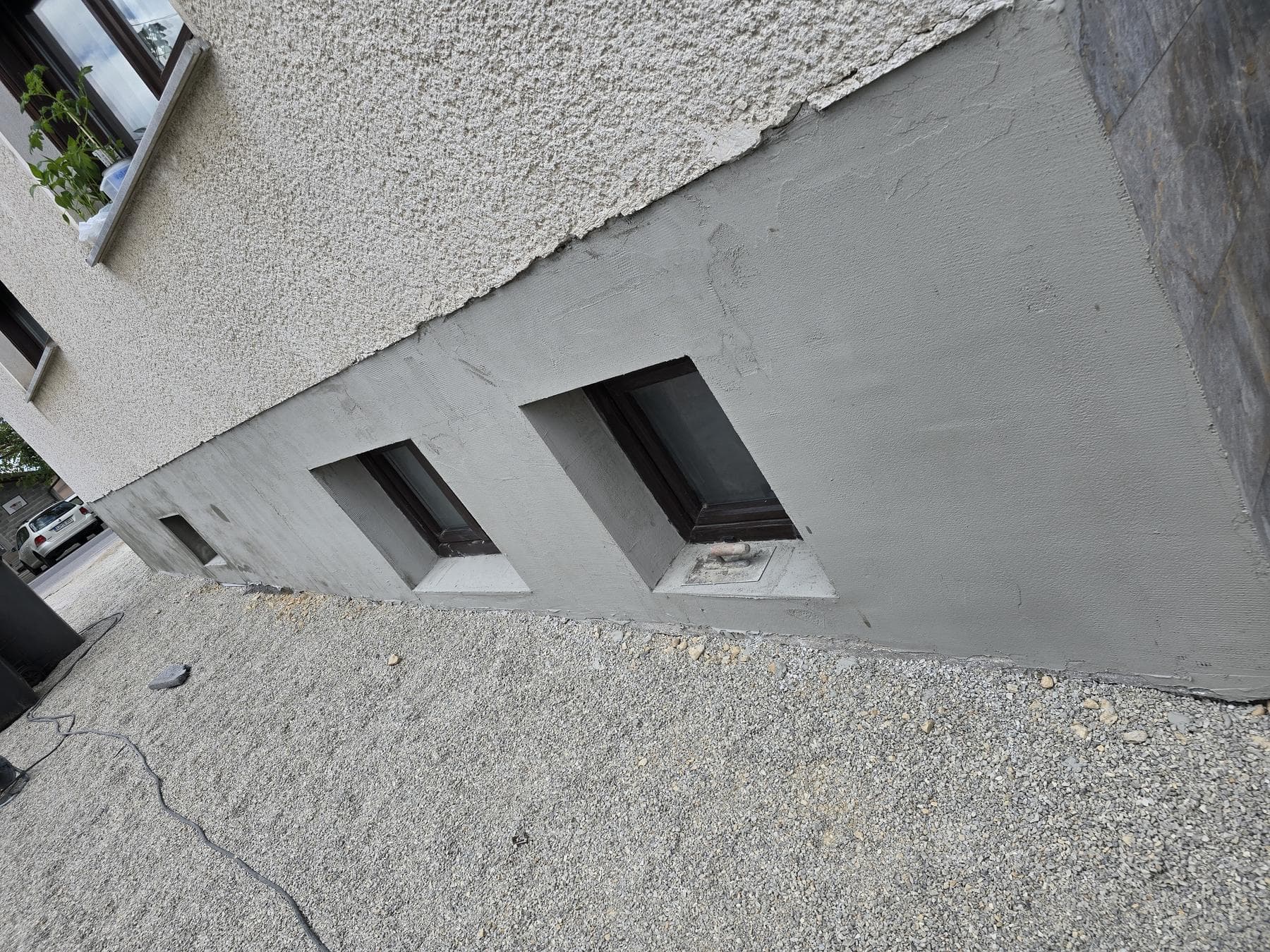 Temeljna stena pred zasipom, Ljubljana 200m²