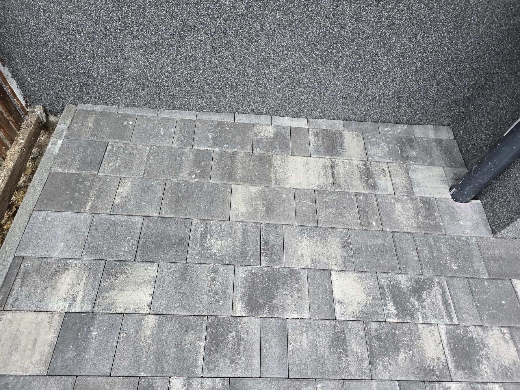 Dokončan vogal tlakovane površine, Ljubljana 200m²