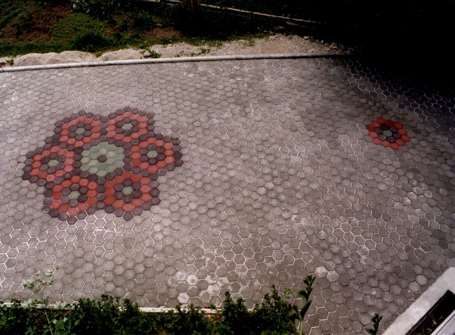 Arhivska fotografija iz zgodovine dela pri TLK Design